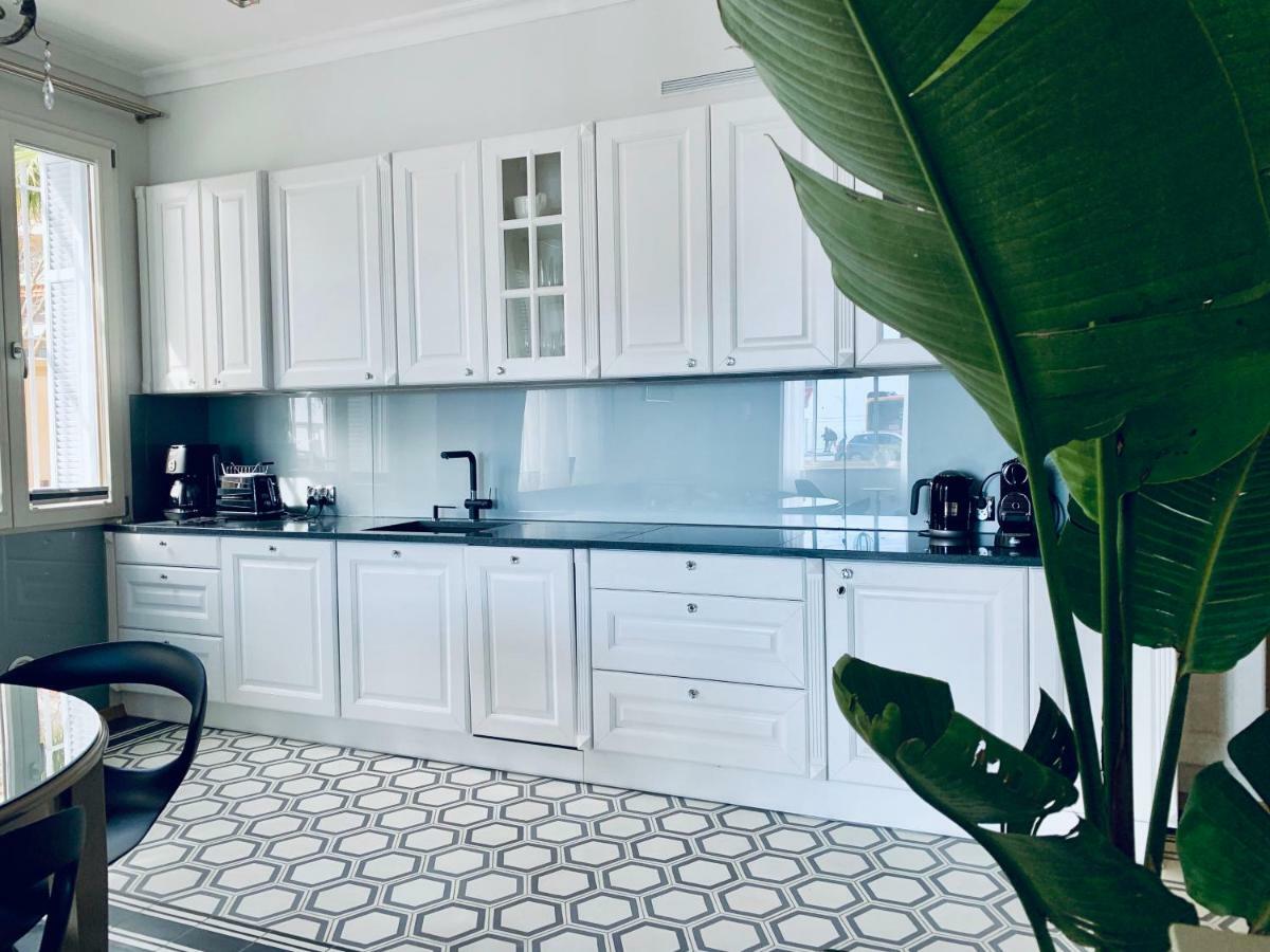 Villa Bagatelle - Luxury Apartment Ница Екстериор снимка