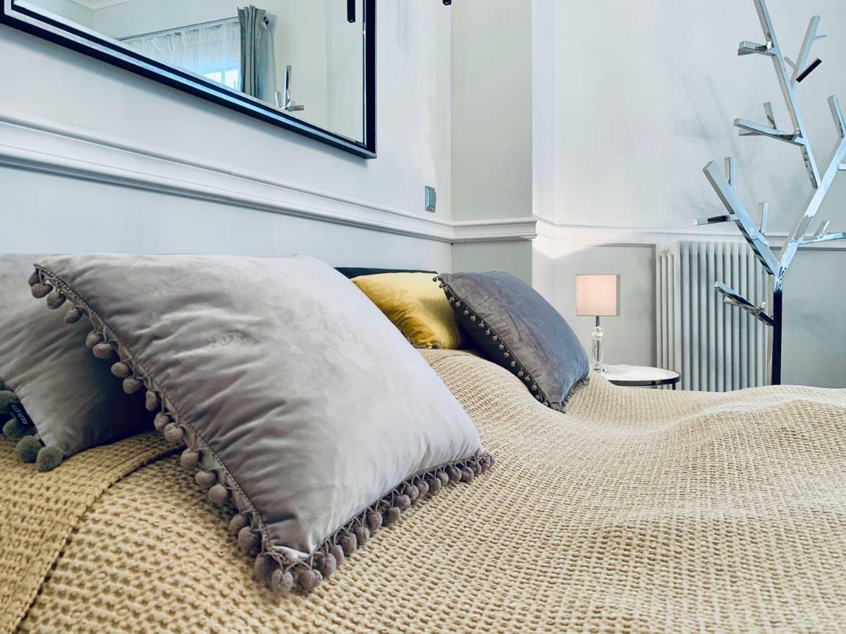Villa Bagatelle - Luxury Apartment Ница Екстериор снимка