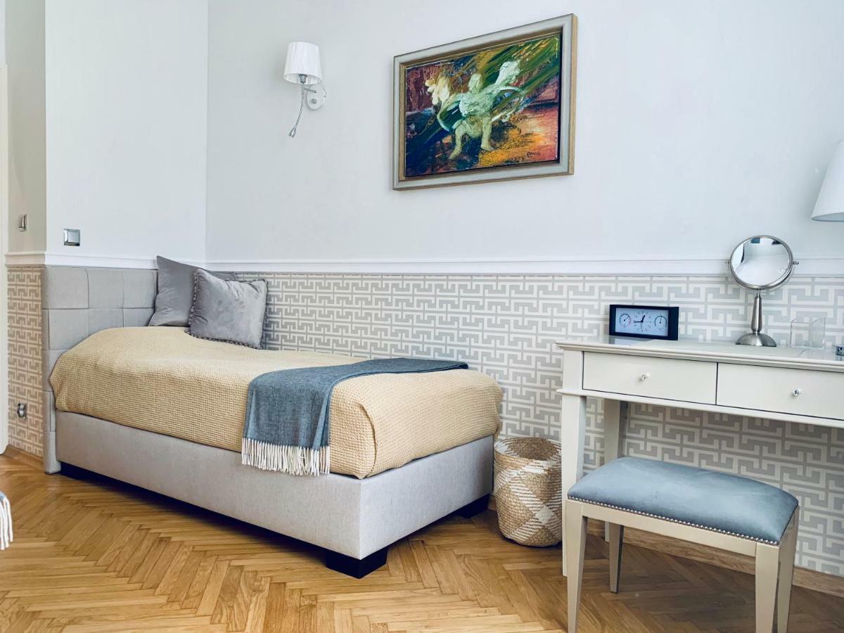Villa Bagatelle - Luxury Apartment Ница Екстериор снимка
