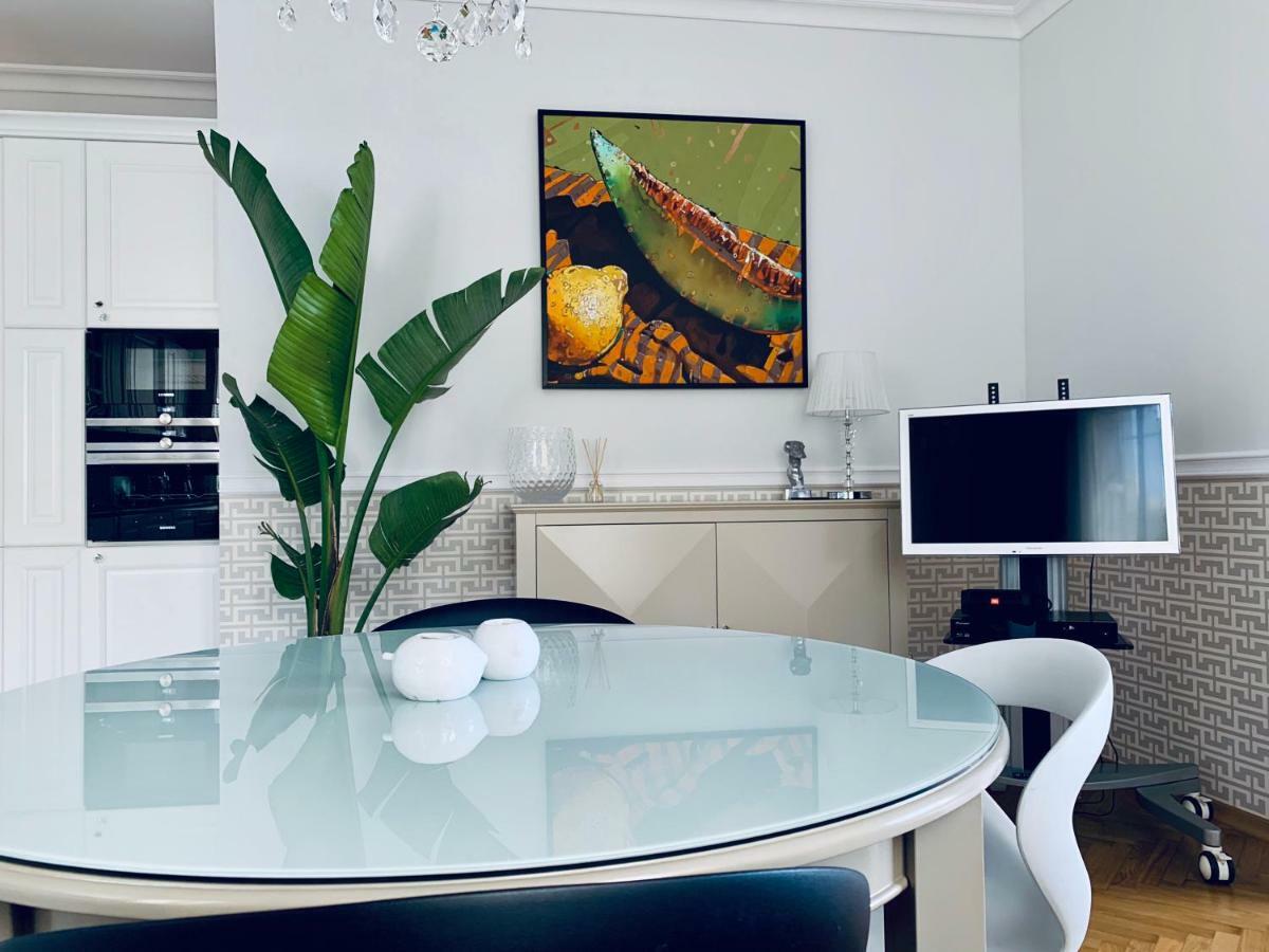 Villa Bagatelle - Luxury Apartment Ница Екстериор снимка